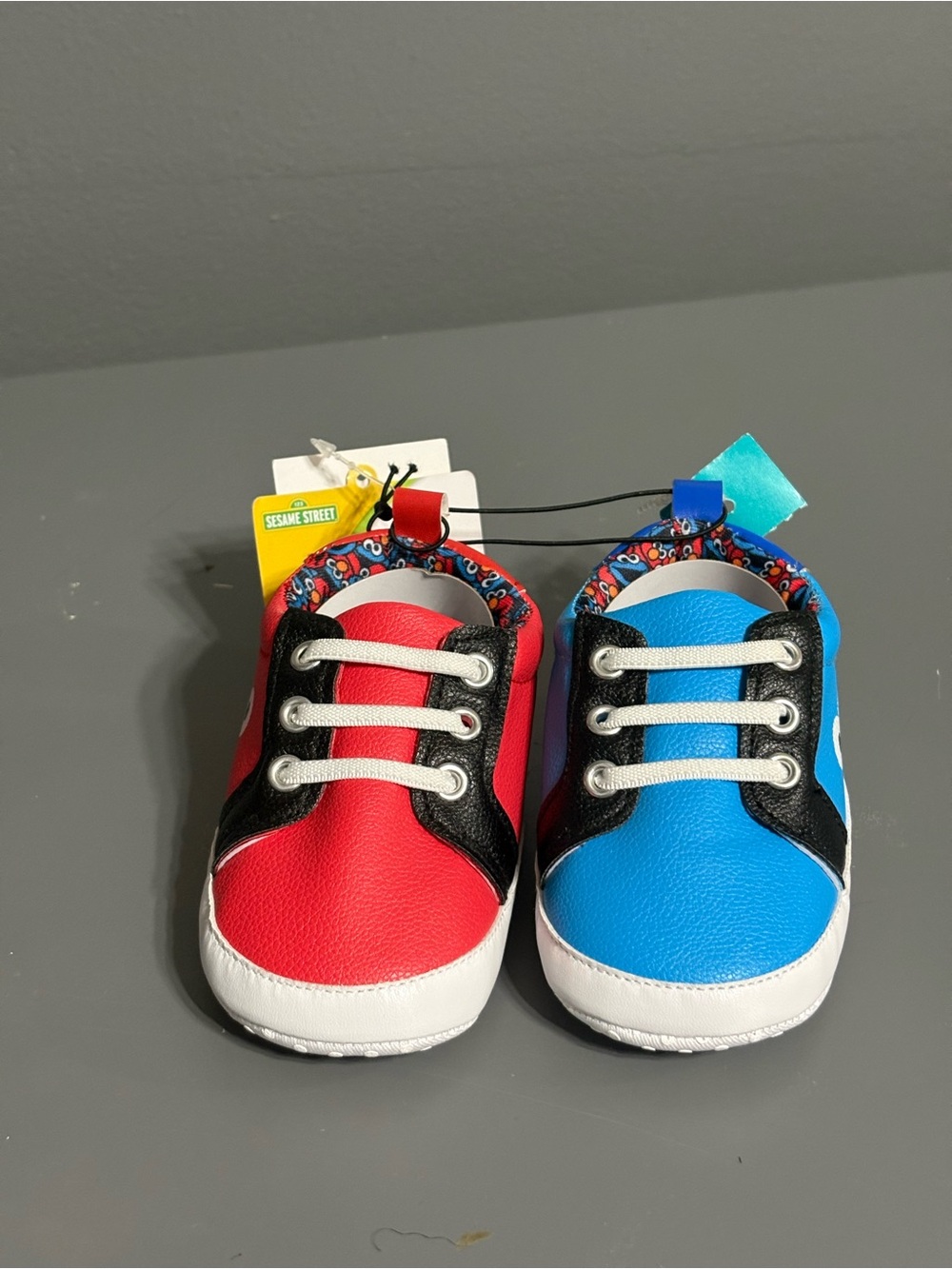 Sesame Street Baby/Toddler Low Top Shoes | Size 5 New